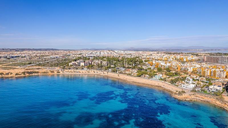 Foto 3f2b4af7-bacc-48d0-9f94-32ece6f7c28f. Appartement avec parking piscine dans Punta Prima Torrevieja