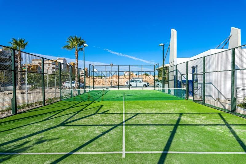 Foto f0ffb247-12df-4f76-892e-cc2e6e2c8c85. Appartement avec parking piscine dans Punta Prima Torrevieja