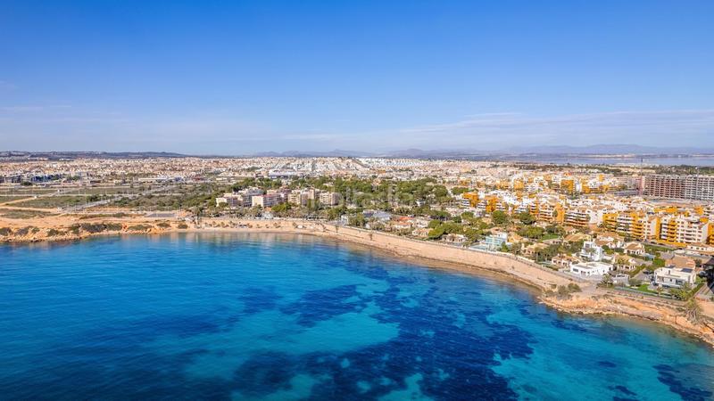 Foto 3ba545ab-5169-4271-9672-13bee9e41445. Apartment with parking pool in Punta Prima Torrevieja