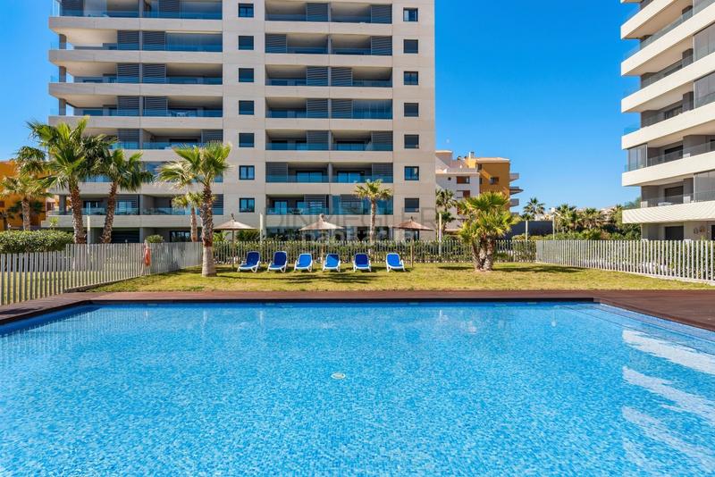 Foto e989ca00-52e4-4017-89c0-bd2325ae88aa. Apartment with parking pool in Punta Prima Torrevieja