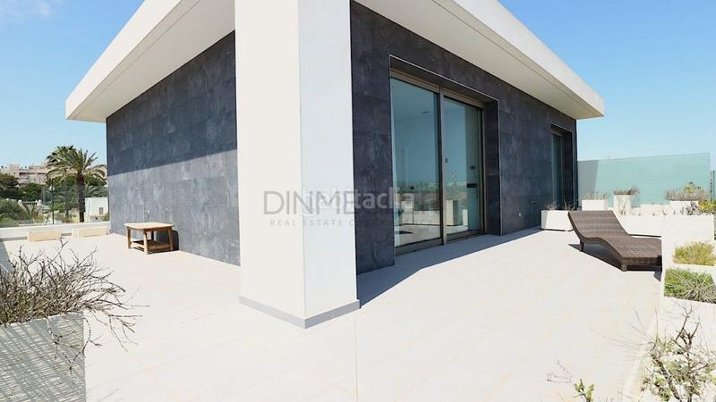 Foto 1822dbb3-98a1-4fd1-9154-7c4c89f9d6da. Chalet  de lujo en zona los ángeles cercano a todo en Torrevieja