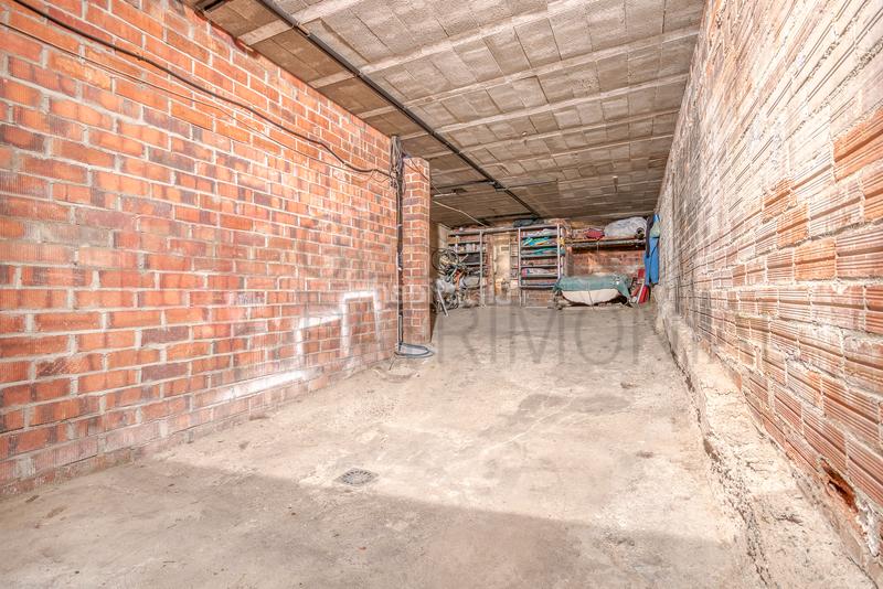 Foto 5100b464-ea0f-4e80-895a-70da3329f9cb. Edifici a La Vila Llançà