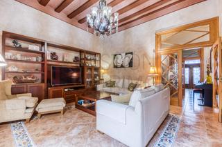 Casa a Rial de sa clavella 47. Casa seorial en el corazn de arenys de mar