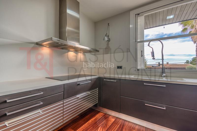 Foto bbb658ea-e8f2-4e17-b0a0-4a8480f3f3ea. Casa a carrer del vallès 3 a Canovelles