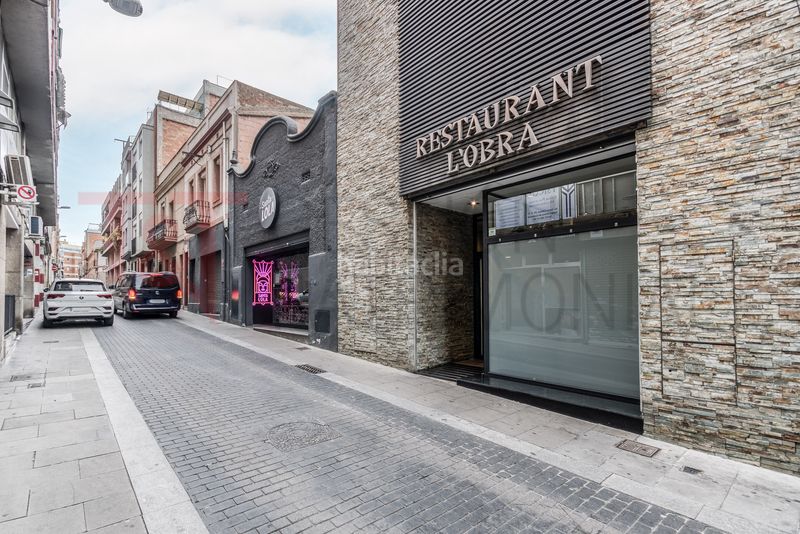 Foto 1c335255-120f-4ad7-b177-4f1b89fa188a. Local comercial a carrer de sant ignasi 12 a Centre Santa Coloma de Gramenet