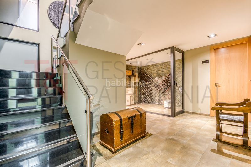 Foto 9e291de1-a9e7-47bd-8671-d87b492d4397. Local comercial a carrer de sant ignasi 12 a Centre Santa Coloma de Gramenet