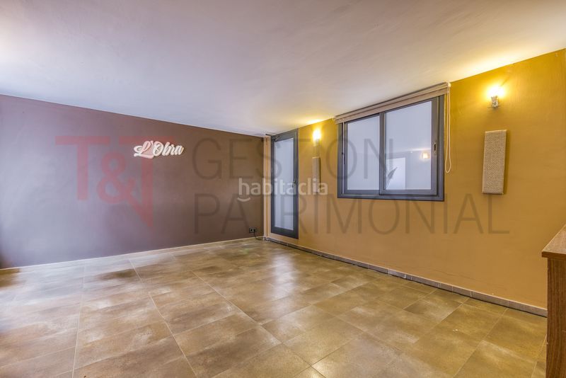 Foto ab71634f-a44a-4391-80e3-fb21734c8785. Local comercial a carrer de sant ignasi 12 a Centre Santa Coloma de Gramenet