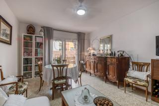 Appartement  Carrer roger de llúria 4. Piso en llançà de 3 habitaciones y dos baños