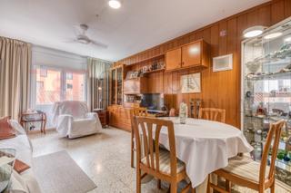 Appartamento in Carrer roger de llúria 4. Piso en venta de 3 habitaciones en el centro