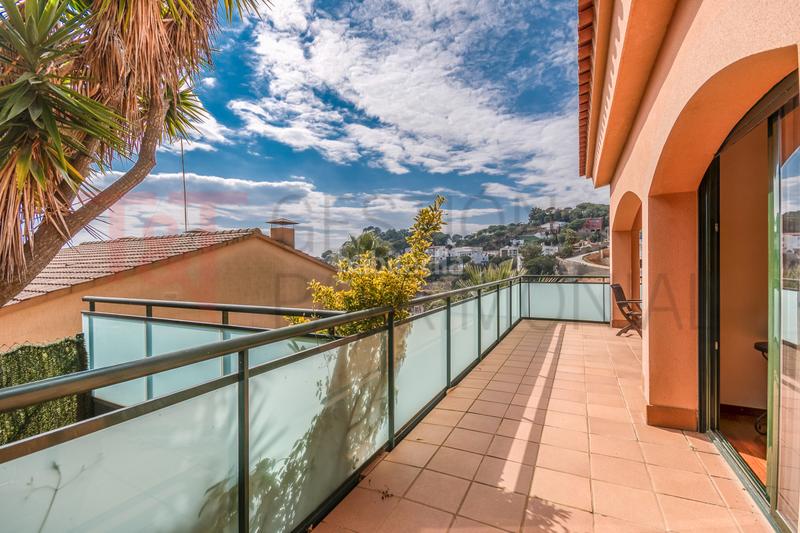 Foto 7c3d4469-03fa-47a8-9d28-fdbf19d9973d. Casa con riscaldamento parcheggio piscina in Roca Grossa Lloret de Mar