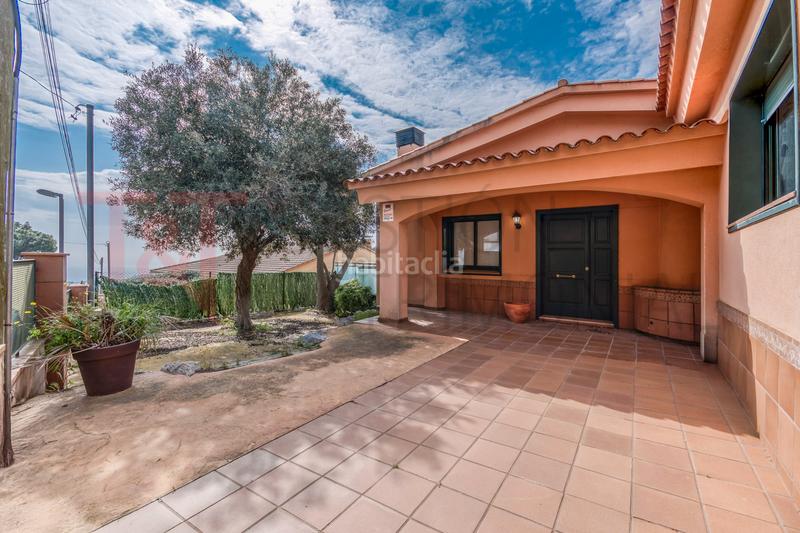 Foto a547fe8b-595e-47d3-a973-84a33f3dee63. Casa con riscaldamento parcheggio piscina in Roca Grossa Lloret de Mar