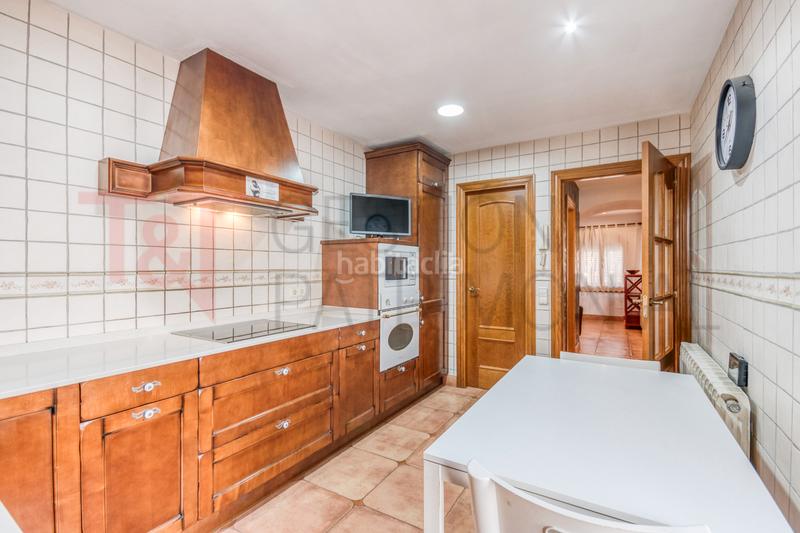 Foto cb127d16-2c6b-4f9a-9cde-8d70d7297529. Casa adossada a carrer sant jordi 20 a Borges Blanques (Les)