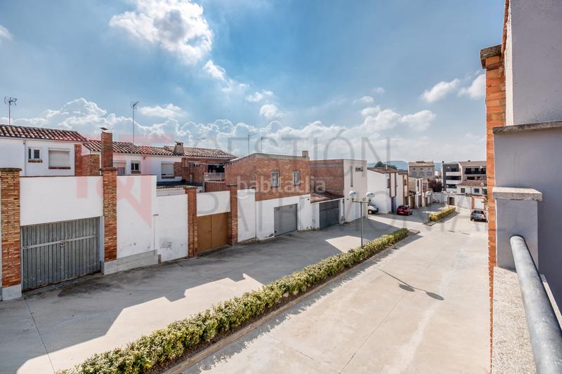 Foto d352ffb3-bfe2-42d0-94f0-d8800d04756c. Casa adossada a carrer sant jordi 20 a Borges Blanques (Les)