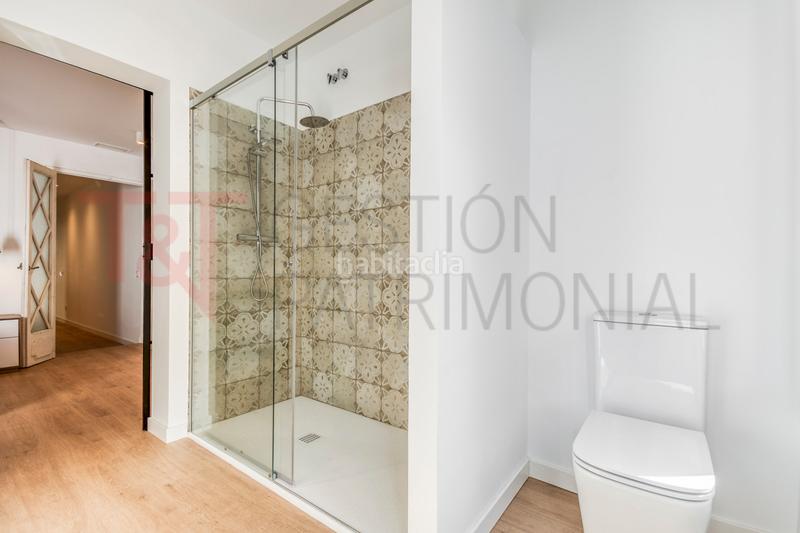 Foto 2bb196d8-fe91-4117-8f33-ca9e502c4636. Casa a carrer de la indústria 31 a Calella