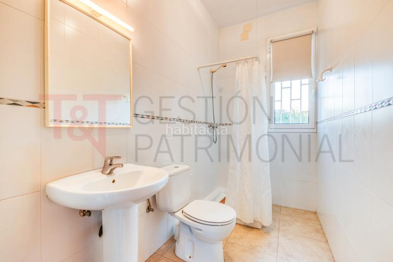 Foto a3a386ec-ed99-486d-9206-fddbb023c3b8. Haus in carrer d'olof palme 23 in Castellarnau Sabadell