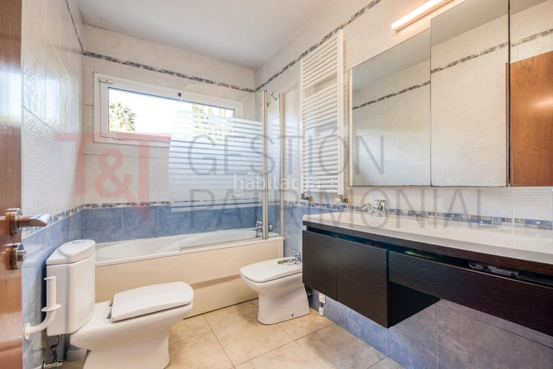 Foto e6e271ee-b08e-43ce-bf21-54189845c9be. Haus in carrer d'olof palme 23 in Castellarnau Sabadell