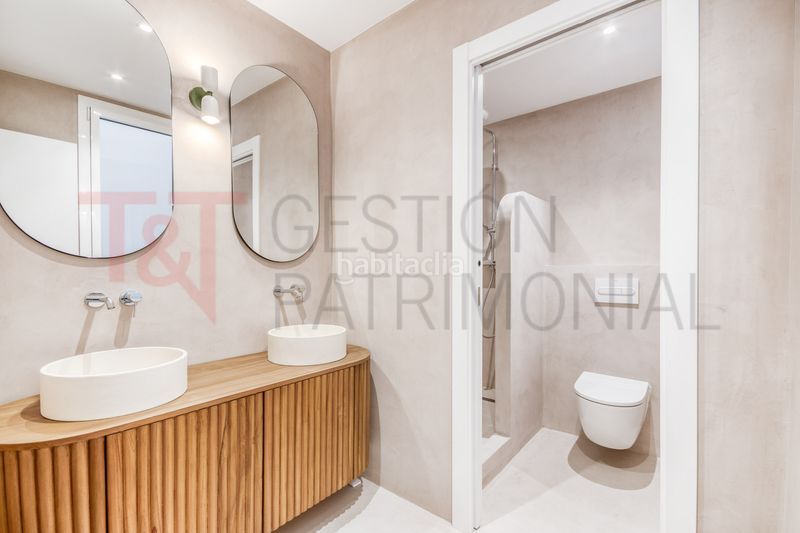 Piso en rambla de catalunya 5 amplio, 3 hab, luminoso, reformado en Barcelona - Imagen 13