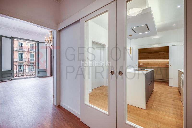 Piso en rambla de catalunya 5 amplio, 3 hab, luminoso, reformado en Barcelona - Imagen 5