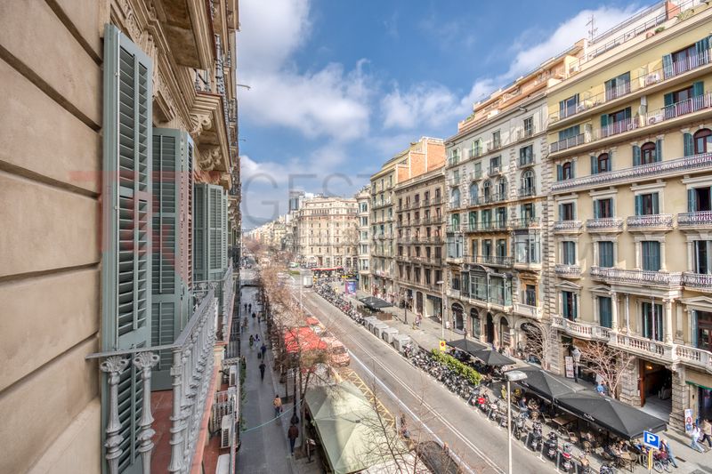 Piso en rambla de catalunya 5 amplio, 3 hab, luminoso, reformado en Barcelona - Imagen 26