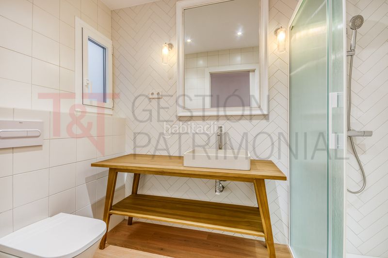 Piso en rambla de catalunya 5 amplio, 3 hab, luminoso, reformado en Barcelona - Imagen 18