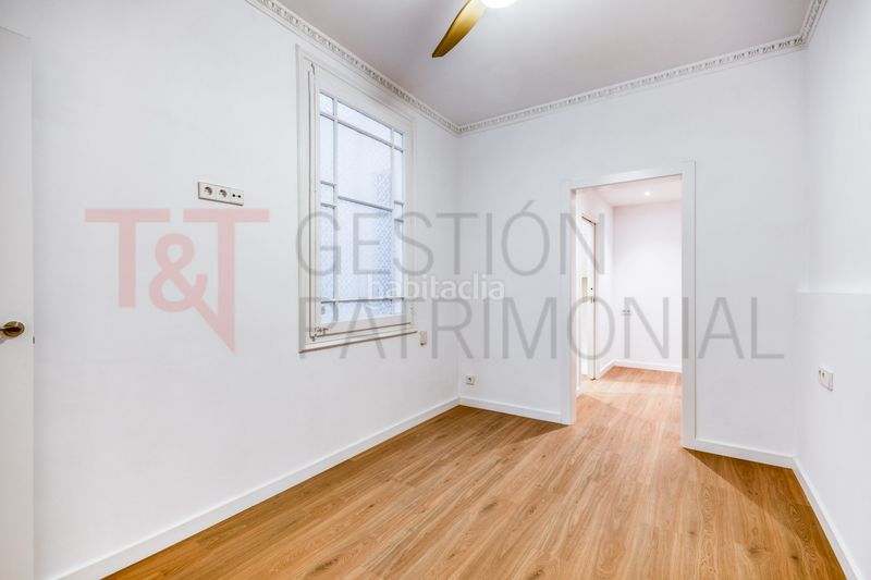 Piso en rambla de catalunya 5 amplio, 3 hab, luminoso, reformado en Barcelona - Imagen 16