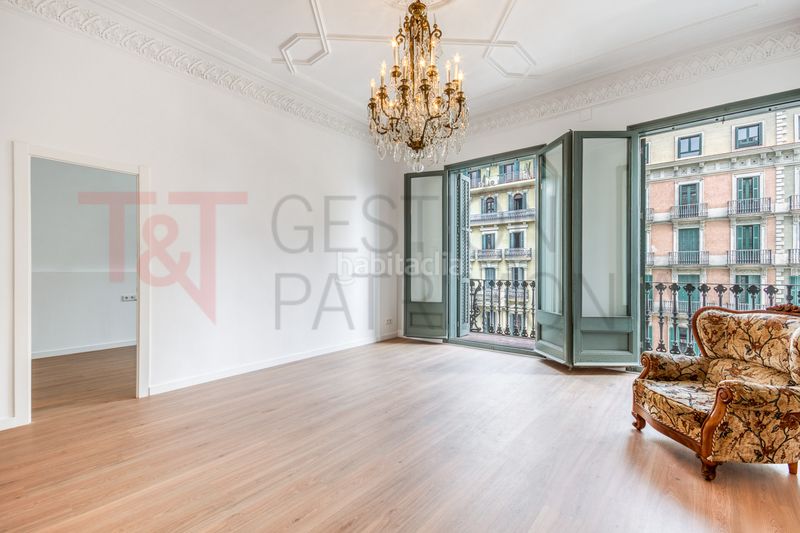 Piso en rambla de catalunya 5 amplio, 3 hab, luminoso, reformado en Barcelona - Imagen 3