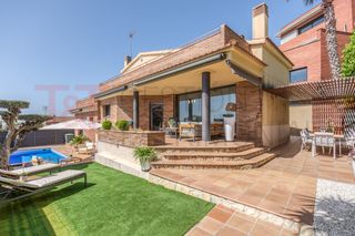 House in Carrer dels castanyers 29. Máxima calidad, preciosas vistas al mar