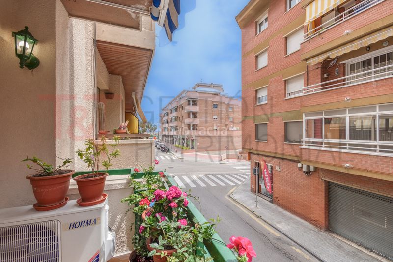 Foto 0a4e2473-02e2-4d20-a707-9c921cb5ea4a. Pis a carrer alt de sant pere 47b a Centre Torredembarra