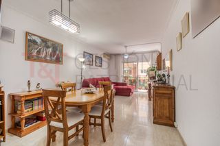 Pis  Carrer alt de sant pere 47b. Gran terraza 40 m2, 3 hab. parking y trastero