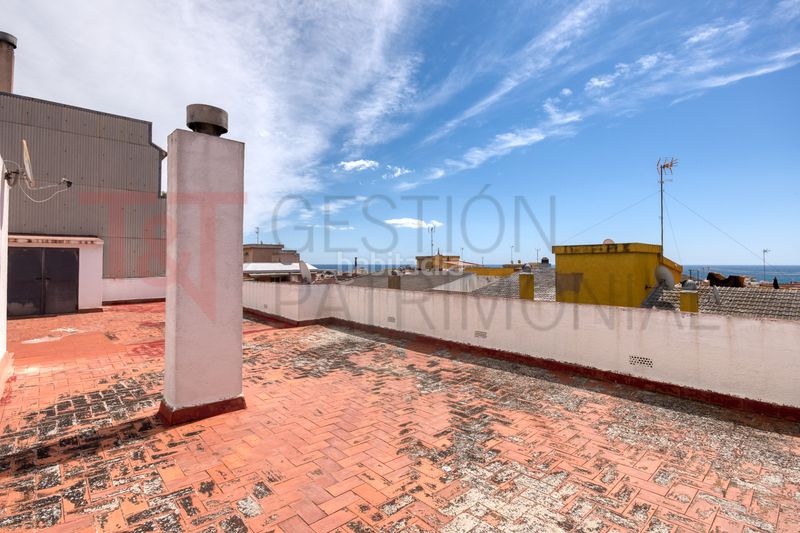 Foto af65cbf1-186c-4b91-bcdd-ecc97a61292b. Pis a carrer alt de sant pere 47b a Centre Torredembarra