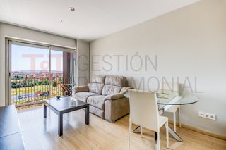 Appartement  Ronda de jean monnet 250. 2 hab, parking, diseño, terraza, luz natural