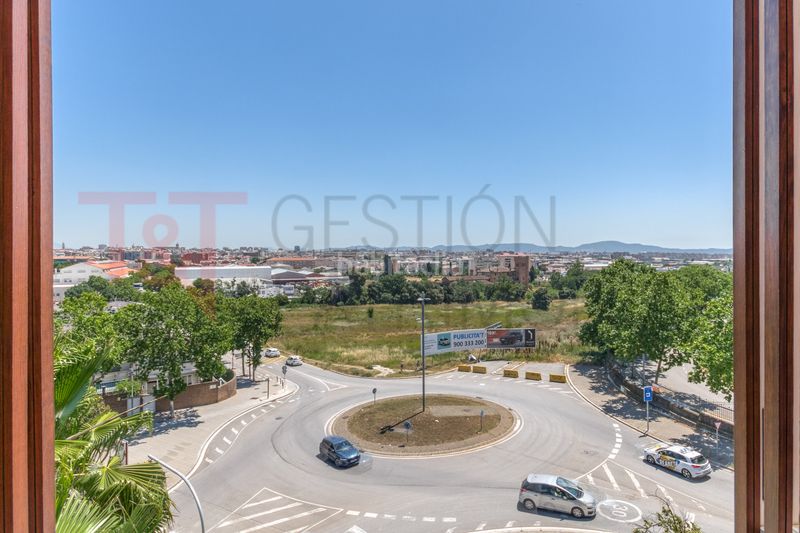 Foto df8a34ea-77e2-40f8-910e-1430c80f781c. Pis a ronda de jean monnet 250 a Can Gambús Sabadell