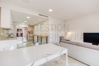 Casa  Carrer de sant antoni 61. Casa en el centro con gran garaje y más de 110 m2 de terrazas