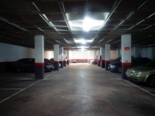 Aparcament cotxe a La Serranica-Sagrado Corazón. Venta de plaza de garaje en zona centro de aspe al lado de autob