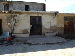 Casa a Pedanías Este. Se vende casa de campo para reformar con terreno en zona quincoc