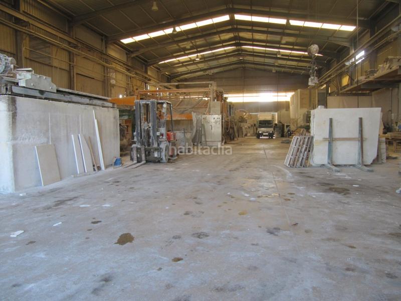 Foto 2e68cada-be68-4b52-b3c8-7e191b85564a. Fabrikhalle in Romana (la)