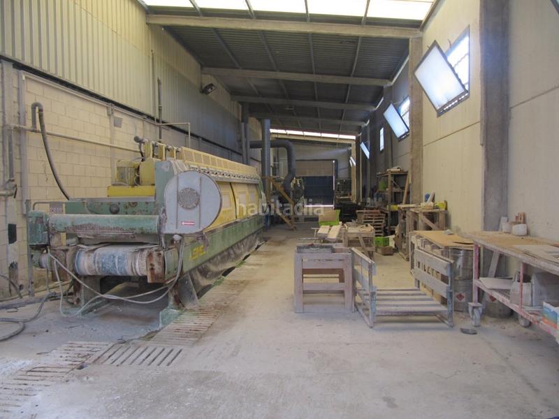 Foto 3ed7f11c-240d-414b-81db-2823fa23863d. Fabrikhalle in Romana (la)