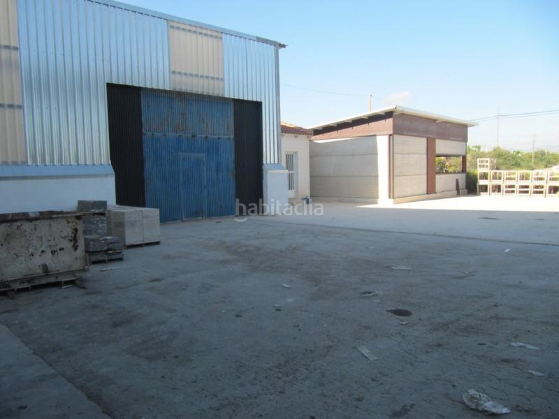 Foto 41f4e6f2-6a45-4e2f-afb0-022f36471cc4. Fabrikhalle in Romana (la)