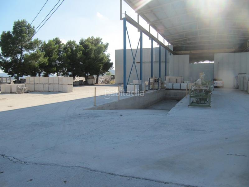 Foto 71a9a1ef-8f97-4b64-b509-0b8c4a040e68. Fabrikhalle in Romana (la)