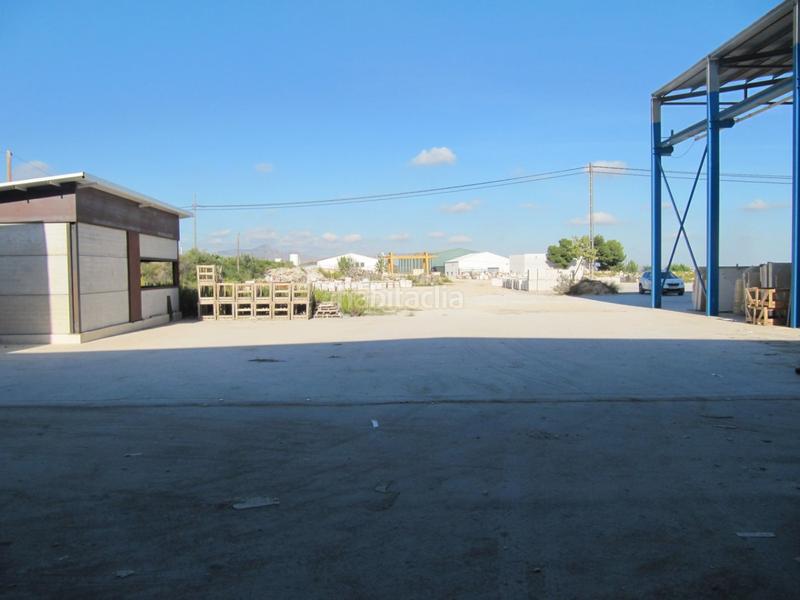 Foto a6b446eb-7ef8-47a2-b482-edd6321ffbea. Fabrikhalle in Romana (la)