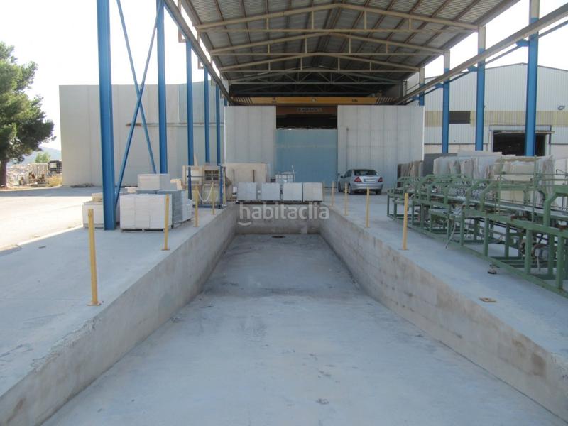 Foto bb1e2fed-a51d-4193-a0fc-38639d5aa01c. Fabrikhalle in Romana (la)