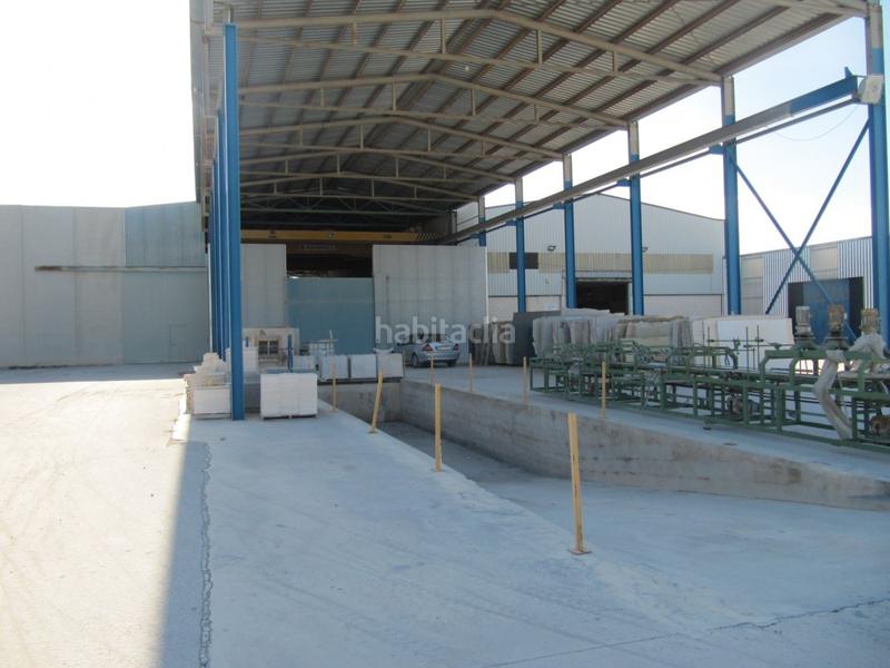 Foto c8cfcc79-a8eb-45ef-975a-14d6138911ba. Fabrikhalle in Romana (la)