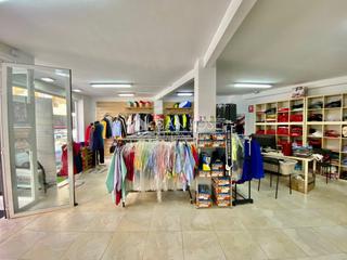 Local Comercial a Centro Urbano. Venta de local comercial en centro de benidorm con tres escapara