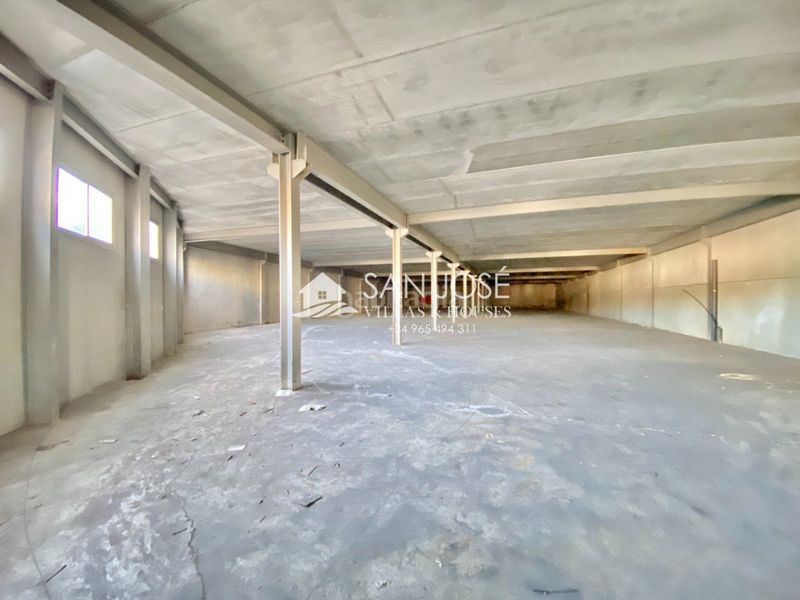 Foto a32a0aa0-e883-4788-af9d-7d9abc773303. Nau industrial a Sax