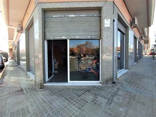 Business premise in Novelda. Se vende o alquila con opción de compra local comercial en novel