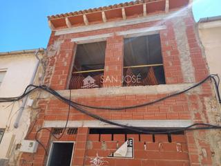 Casa a Monòver. Venta de casa en monóvar , obra nueva sin acabar