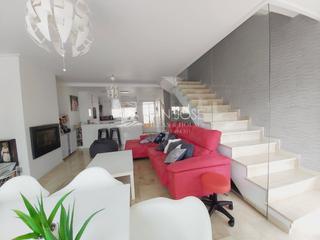Maison à Hondón de las Nieves. Se vende bungalow adosado en perfecto estado en hondon de las ni