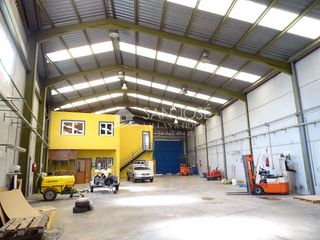 Nave industrial en Monòver. Venta de nave en novelda, en zona la estación, precio negociable