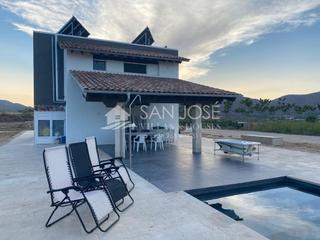 Xalet a Pedanías Oeste. Se vende chalet de lujo en buena zona de aspe