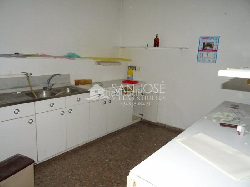 Foto 5a4ee960-e170-40e3-8d99-9ef3d1811422. Location local commercial dans San Juan Aspe
